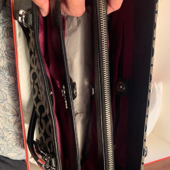 Coach purse - Picture 3 of 4